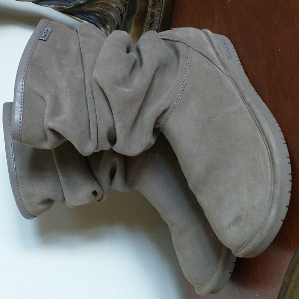 Skechers Australia Suede Leather Cute Light Grey Boots 5